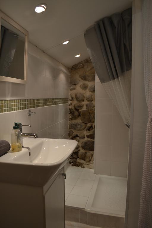 Maison Sous Le Pont Bed & Breakfast Meyras Luaran gambar